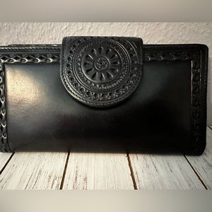 Fossil Brown Leather Wallet Large Embroidered